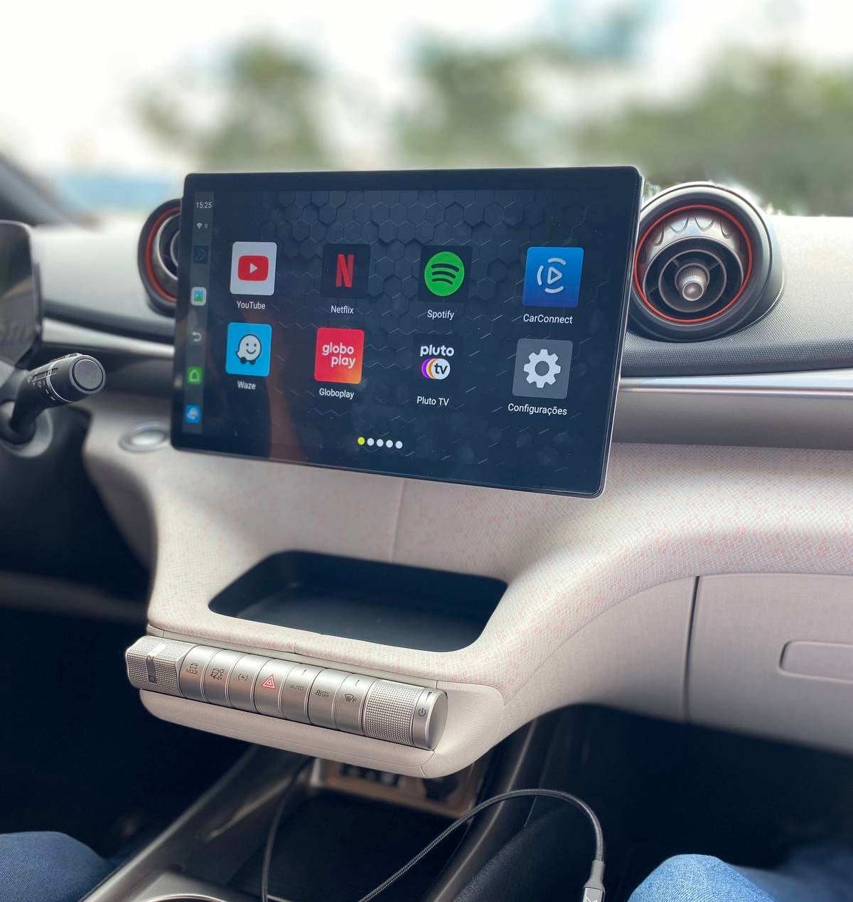 Caja AI de YouTube y Netflix para BYD