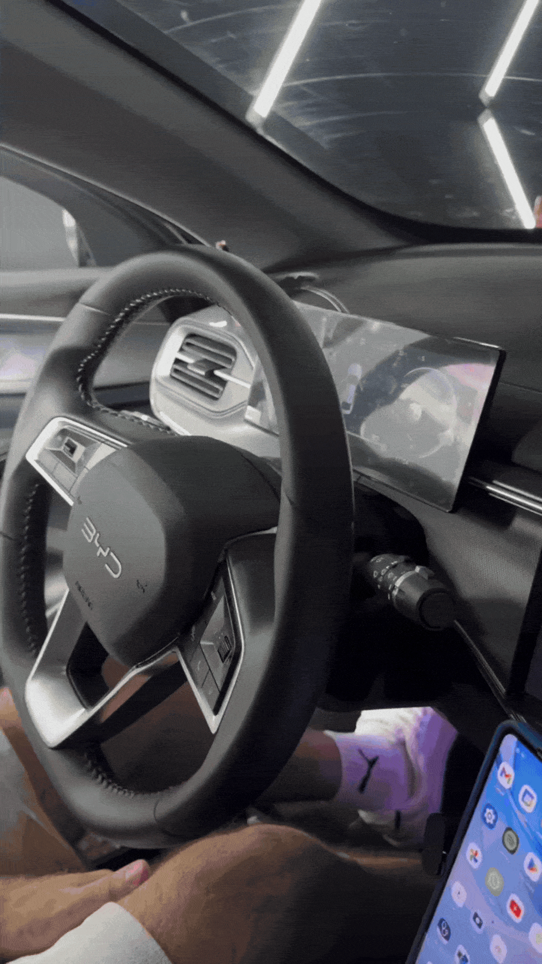 Caja AI de YouTube y Netflix para BYD